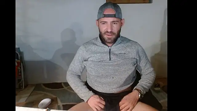 Snapshot of TheNakedPreacher chatting on 01/08/25, 09:21 TheNakedPreacher online show from 01/08/25, 09:21