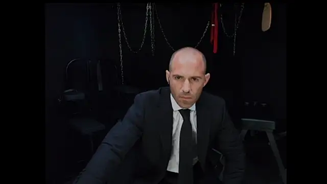 Snapshot of TheNakedPreacher chatting on 04/02/26, 12:03 TheNakedPreacher online show from 04/02/26, 12:03