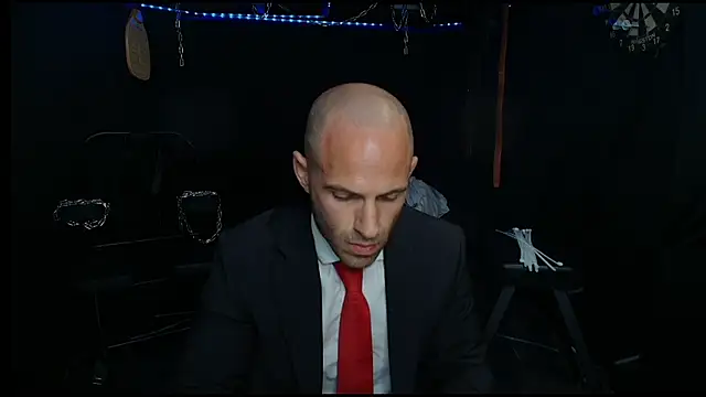 Snapshot of TheNakedPreacher chatting on 04/18/26, 05:06 TheNakedPreacher online show from 04/18/26, 05:06