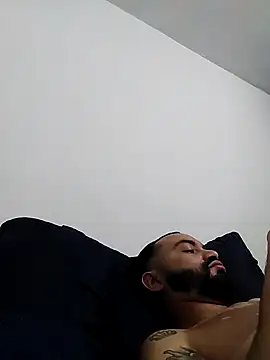Snapshot of Juandiam chatting on 06/16/26, 04:59 Juandiam online show from 06/16/26, 04:59