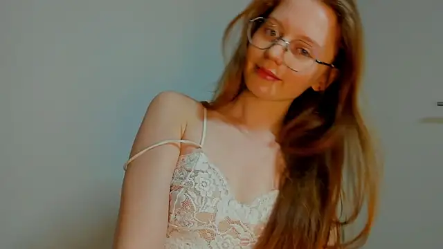 Fire Luna online show from 02/05/25, 02:48