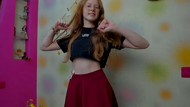 Fire Luna online show from 09/17/25, 06:15