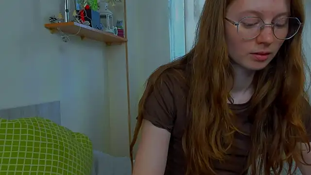 Snapshot of Fire_Luna chatting on 03/25/26, 09:04 Fire Luna online show from 03/25/26, 09:04