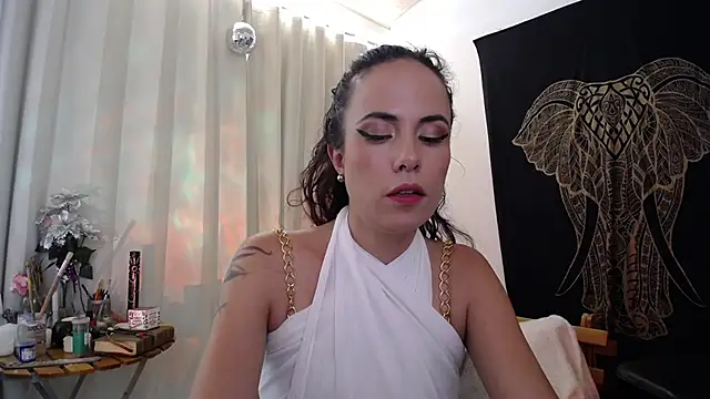 Snapshot of AmaRiv chatting on 12/11/24, 06:42 AmaRiv online show from 12/11/24, 06:42