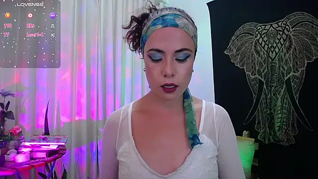 Snapshot of AmaRiv chatting on 09/11/25, 12:33 AmaRiv online show from 09/11/25, 12:33