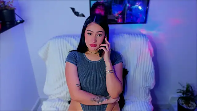 Snapshot of Kaaiiri chatting on 12/26/24, 07:38 Kaaiiri online show from 12/26/24, 07:38