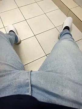 gatmoreno1 online show from 09/08/25, 07:13