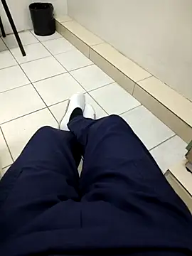 gatmoreno1 online show from 09/23/25, 04:43