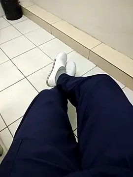 gatmoreno1 online show from 10/02/25, 04:25