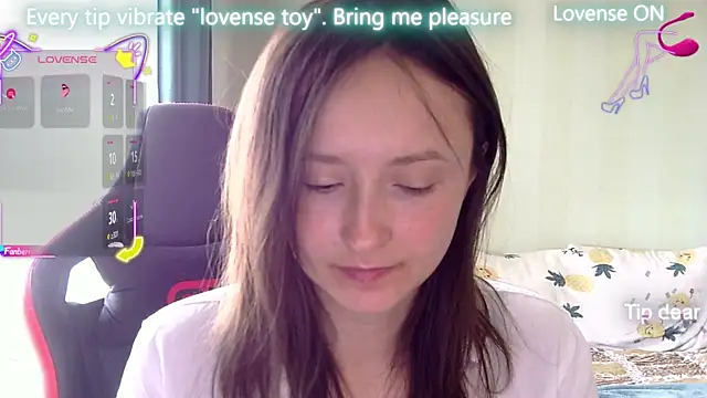Snapshot of LilyXSky chatting on 06/16/26, 08:39 LilyXSky online show from 06/16/26, 08:39