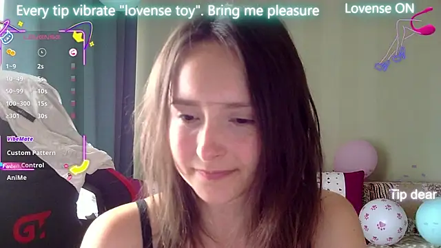 Snapshot of LilyXSky chatting on 07/04/26, 12:44 LilyXSky online show from 07/04/26, 12:44