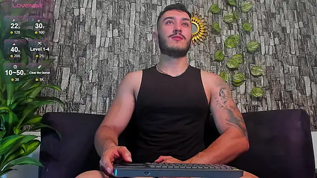 Snapshot of Zionmattis chatting on 03/14/25, 01:05 Zionmattis online show from 03/14/25, 01:05