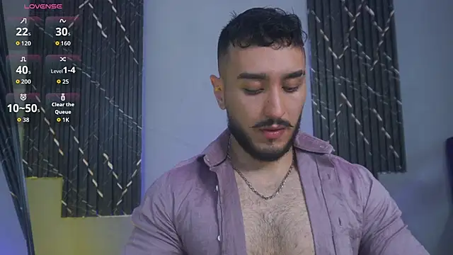 Snapshot of Zionmattis chatting on 10/15/25, 01:39 Zionmattis online show from 10/15/25, 01:39