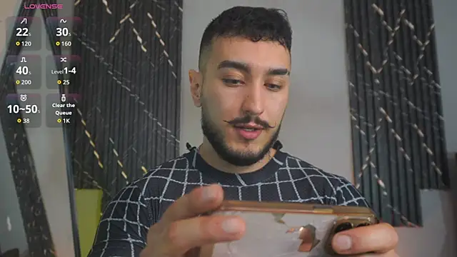 Snapshot of Zionmattis chatting on 10/16/25, 01:28 Zionmattis online show from 10/16/25, 01:28