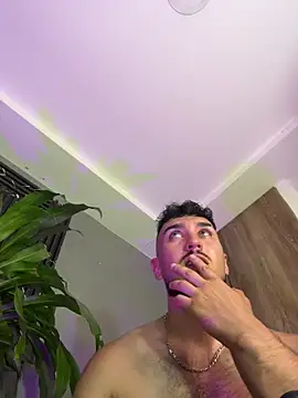 Snapshot of Zionmattis chatting on 03/08/26, 02:04 Zionmattis online show from 03/08/26, 02:04