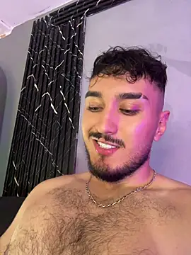 Snapshot of Zionmattis chatting on 04/05/26, 10:18 Zionmattis online show from 04/05/26, 10:18