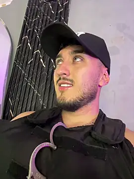 Snapshot of Zionmattis chatting on 04/16/26, 01:50 Zionmattis online show from 04/16/26, 01:50