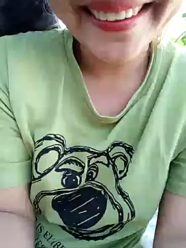 Snapshot of Betty20zx chatting on 12/23/24, 01:18 Betty20zx online show from 12/23/24, 01:18