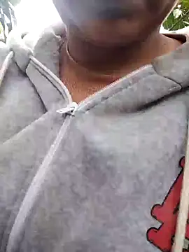 Snapshot of Betty20zx chatting on 02/24/25, 01:24 Betty20zx online show from 02/24/25, 01:24