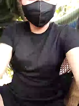 Snapshot of Betty20zx chatting on 03/03/25, 07:43 Betty20zx online show from 03/03/25, 07:43