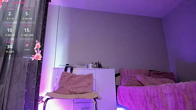 kyliejo18 online show from 05/03/26, 04:40