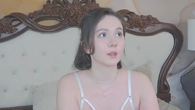 Snapshot of IreneRaye chatting on 02/01/25, 02:45 IreneRaye online show from 02/01/25, 02:45