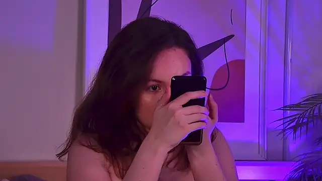 Snapshot of IreneRaye chatting on 10/24/25, 07:05 IreneRaye online show from 10/24/25, 07:05