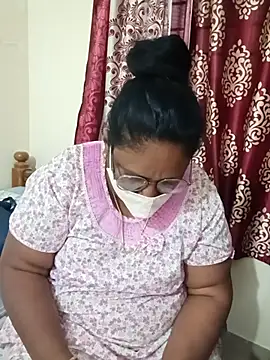 Snapshot of Pushpavathi_78 chatting on 02/25/25, 01:06 Pushpavathi 78 online show from 02/25/25, 01:06