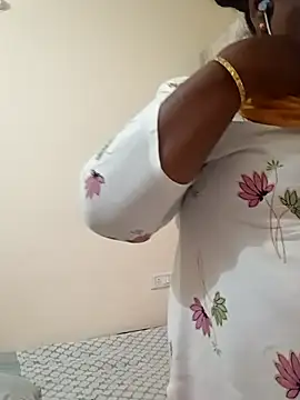Snapshot of Pushpavathi_78 chatting on 03/03/25, 12:05 Pushpavathi 78 online show from 03/03/25, 12:05
