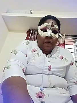 Snapshot of Pushpavathi_78 chatting on 03/04/25, 01:06 Pushpavathi 78 online show from 03/04/25, 01:06