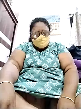 Snapshot of Pushpavathi_78 chatting on 09/28/25, 05:29 Pushpavathi 78 online show from 09/28/25, 05:29