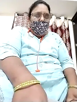 Snapshot of Pushpavathi_78 chatting on 10/17/25, 01:03 Pushpavathi 78 online show from 10/17/25, 01:03