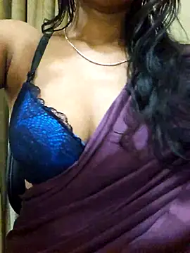 Snapshot of Tanisha789 chatting on 04/11/26, 08:24 Tanisha789 online show from 04/11/26, 08:24