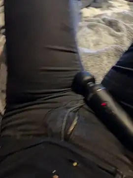 Ana-05 online show from 11/17/25, 06:24