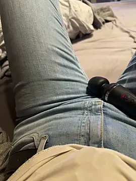 Ana-05 online show from 12/15/25, 08:13