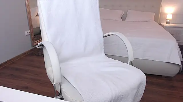 Amy--Samy online show from 11/26/25, 10:49