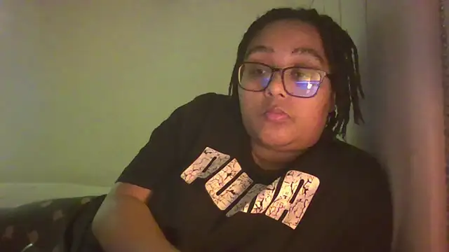 vanilla chocolate23 online show from 12/30/24, 06:16