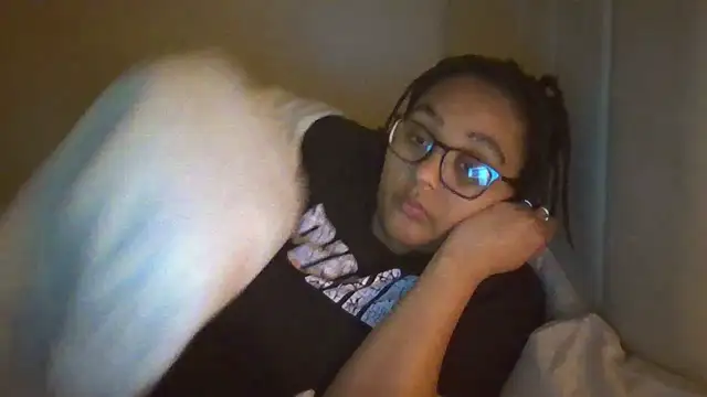 vanilla chocolate23 online show from 12/30/24, 11:06