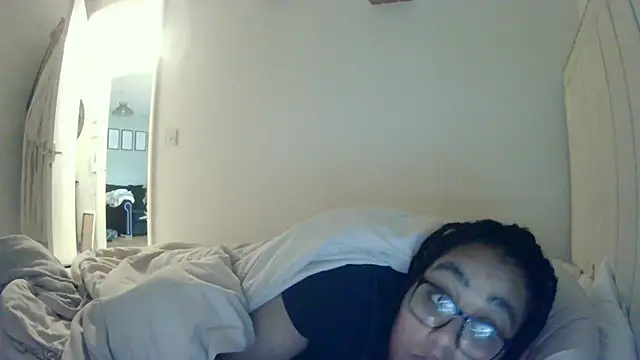 vanilla chocolate23 online show from 01/17/25, 09:06