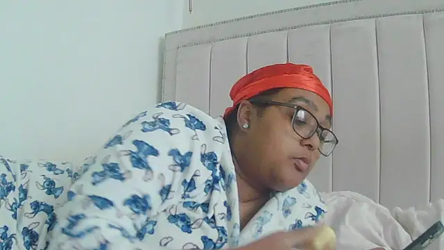 vanilla chocolate23 online show from 10/03/25, 09:06