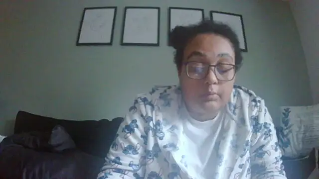 vanilla chocolate23 online show from 02/19/26, 08:54