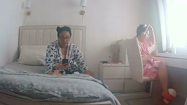 vanilla chocolate23 online show from 04/11/26, 11:58