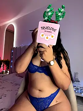 Snapshot of kenndall_21 chatting on 12/04/24, 03:15 kenndall 21 online show from 12/04/24, 03:15