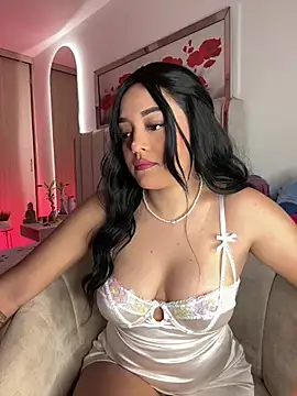 Snapshot of kenndall_21 chatting on 12/19/24, 02:56 kenndall 21 online show from 12/19/24, 02:56