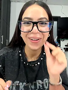 Snapshot of IamSteph13 chatting on 10/10/25, 02:54 IamSteph13 online show from 10/10/25, 02:54