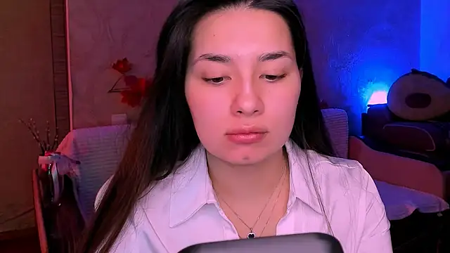 Swee Alicee online show from 03/20/25, 12:11