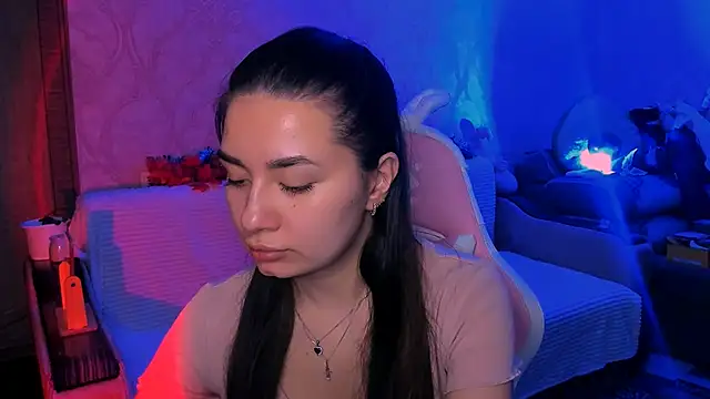 Swee Alicee online show from 02/03/26, 07:19