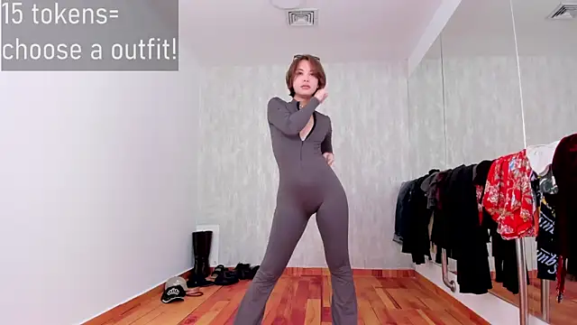 Snapshot of Hellen_coy chatting on 01/30/25, 04:55 Hellen coy online show from 01/30/25, 04:55