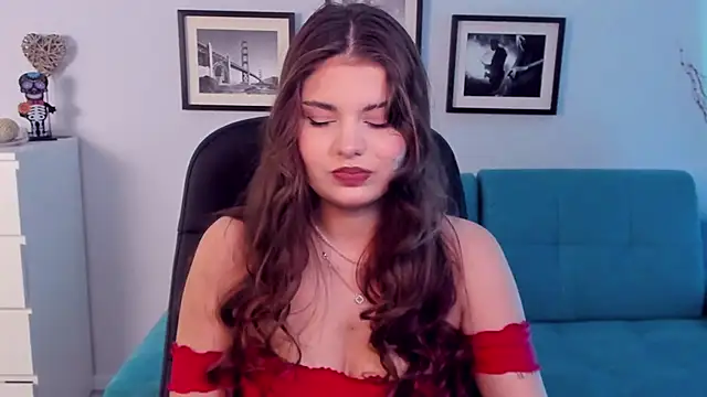 Snapshot of AdeliaKiss chatting on 12/05/24, 04:34 AdeliaKiss online show from 12/05/24, 04:34