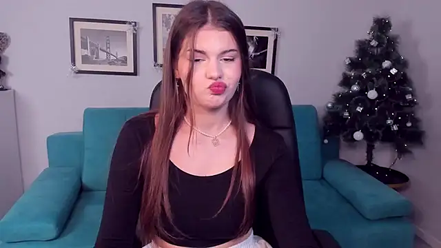 Snapshot of AdeliaKiss chatting on 12/10/24, 12:06 AdeliaKiss online show from 12/10/24, 12:06